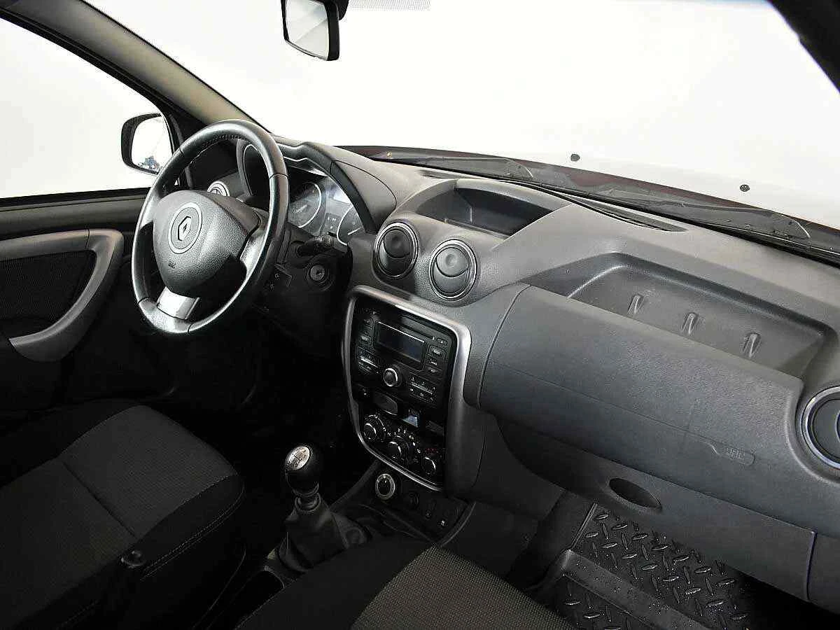 Renault Duster, Красный, 2013, Механическая, 90 л.с., цена от 551 000 руб.