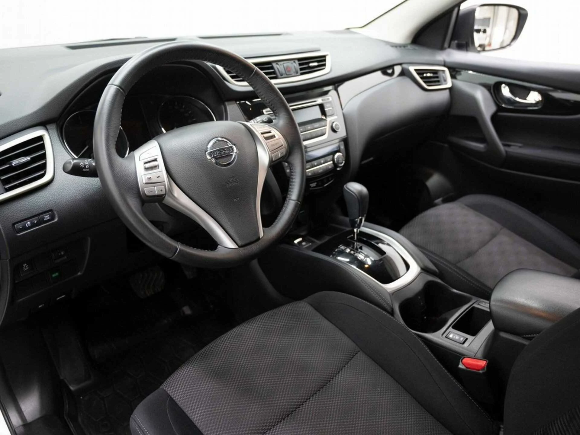 NISSAN QASHQAI, Белый, 2018, Вариатор, 144 л.с., цена от 1 174 400 руб.