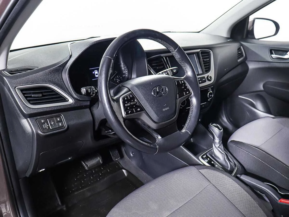 HYUNDAI SOLARIS, Коричневый, 2018, Автоматическая, 123 л.с., цена от 928 000 руб.