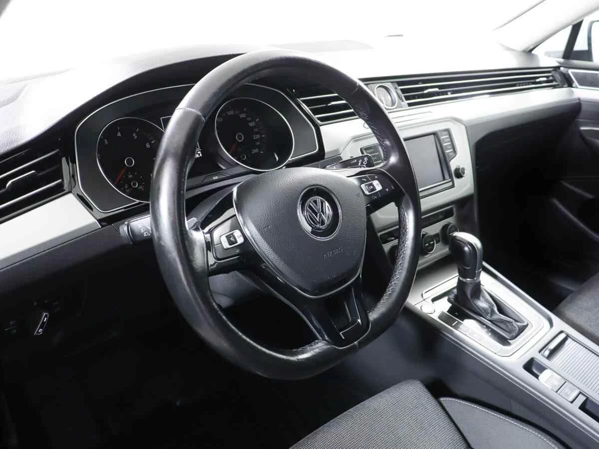 Volkswagen Passat, Белый, 2016, Робот, 180 л.с., цена от 1 100 000 руб.