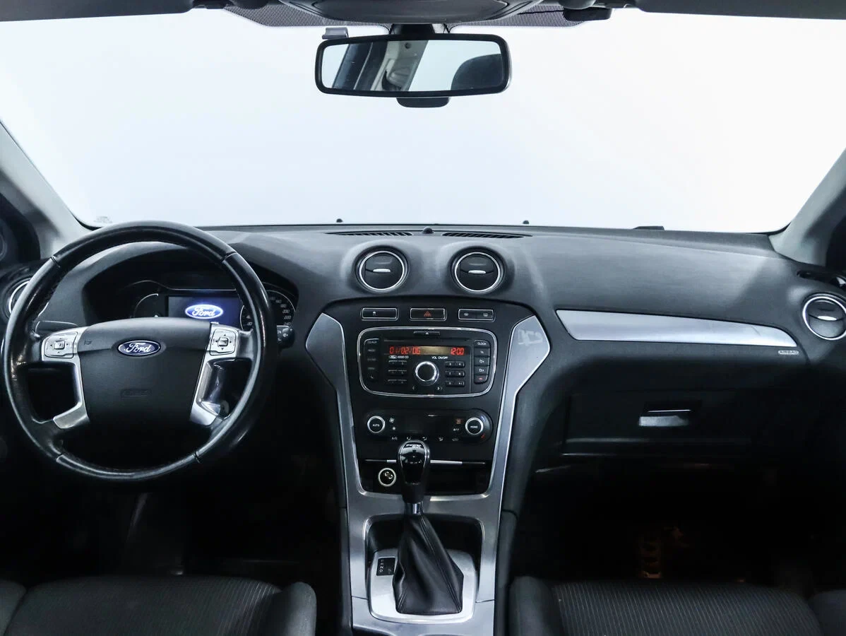 Ford Mondeo, Серебряный, 2013, Робот, 200 л.с., цена от 665 000 руб.
