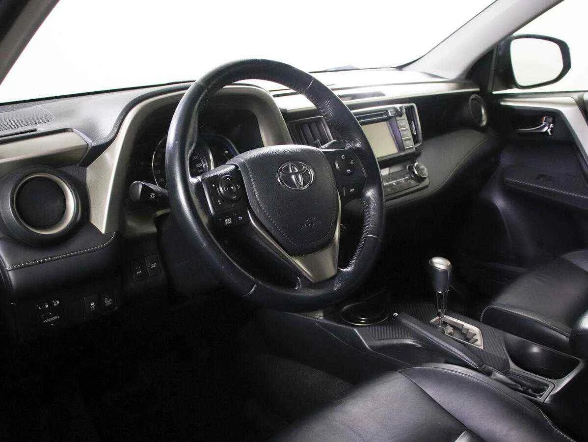 Toyota RAV 4, Черный, 2015, Автоматическая, 146 л.с., цена от 1 399 000 руб.