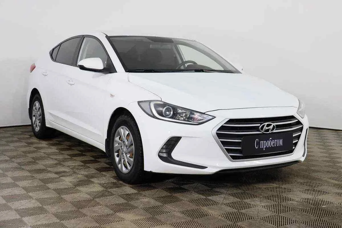 Hyundai Elantra, Белый, 2017, Механическая, 128 л.с., цена от 841 000 руб.