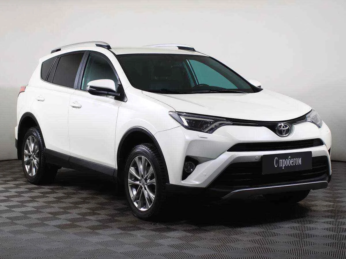 Toyota RAV 4, Белый, 2018, Вариатор, 146 л.с., цена от 1 549 000 руб.