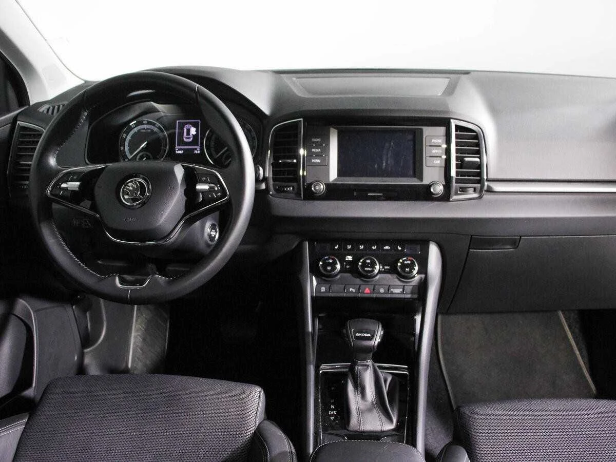 SKODA KAROQ, Серый, 2020, Робот, 150 л.с., цена от 2 041 600 руб.