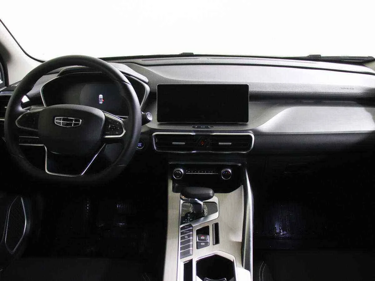 Geely Coolray, Белый, 2022, Робот, 150 л.с., цена от 1 650 000 руб.
