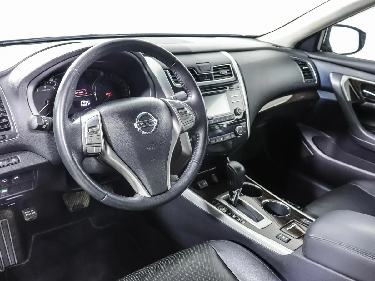 Nissan Teana, Черный, 2015, Вариатор, 173 л.с., цена от 995 000 руб.
