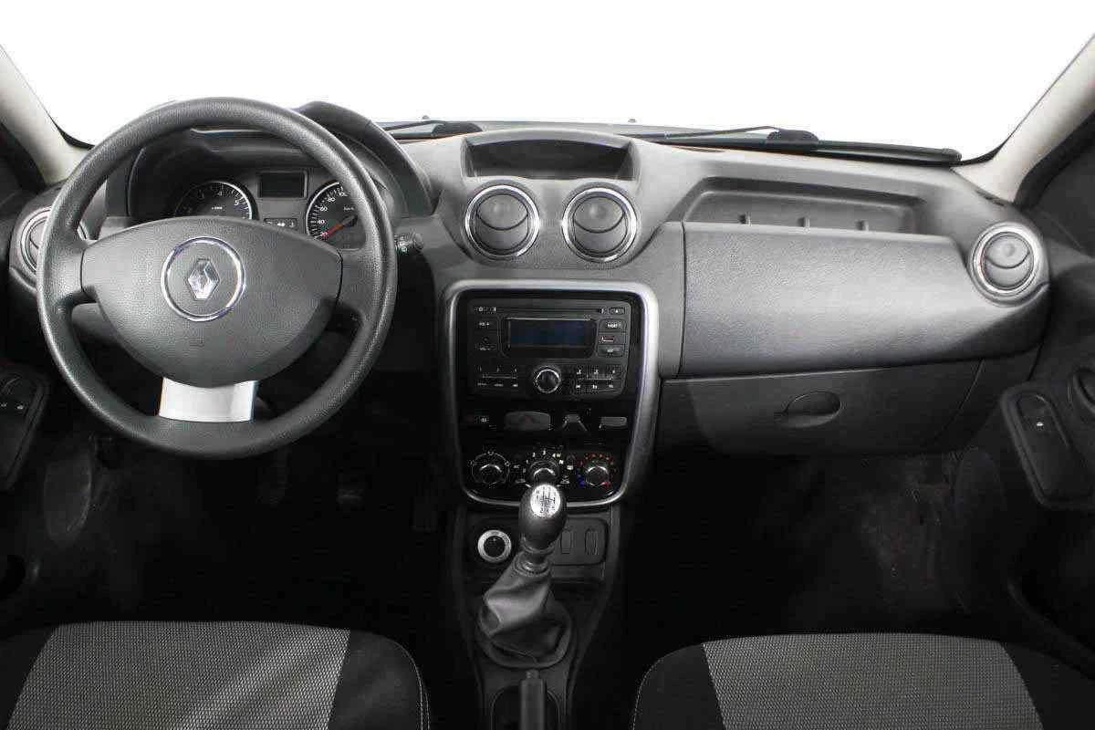 Renault Duster, Серебряный, 2013, Механическая, 135 л.с., цена от 575 000 руб.