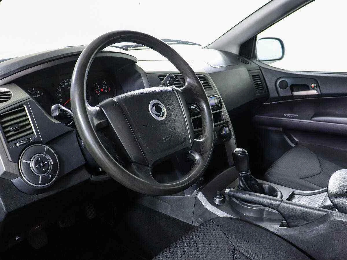 SsangYong Kyron, Серебряный, 2013, Механическая, 150 л.с., цена от 450 000 руб.