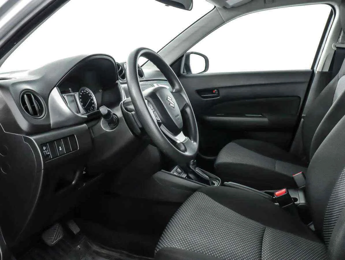 Suzuki Vitara, Серебряный, 2018, Автоматическая, 117 л.с., цена от 1 280 000 руб.