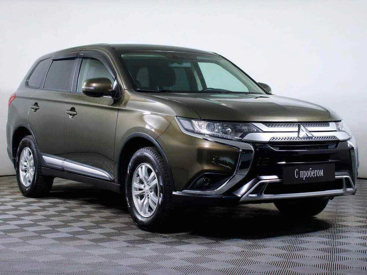 Mitsubishi Outlander, Зеленый, 2018, Автоматическая, 146 л.с., цена от 1 325 000 руб.