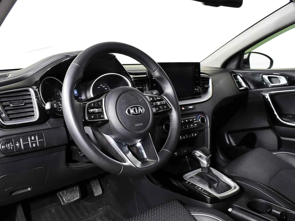 KIA Ceed, Белый, 2021, Автоматическая, 128 л.с., цена от 1 340 000 руб.