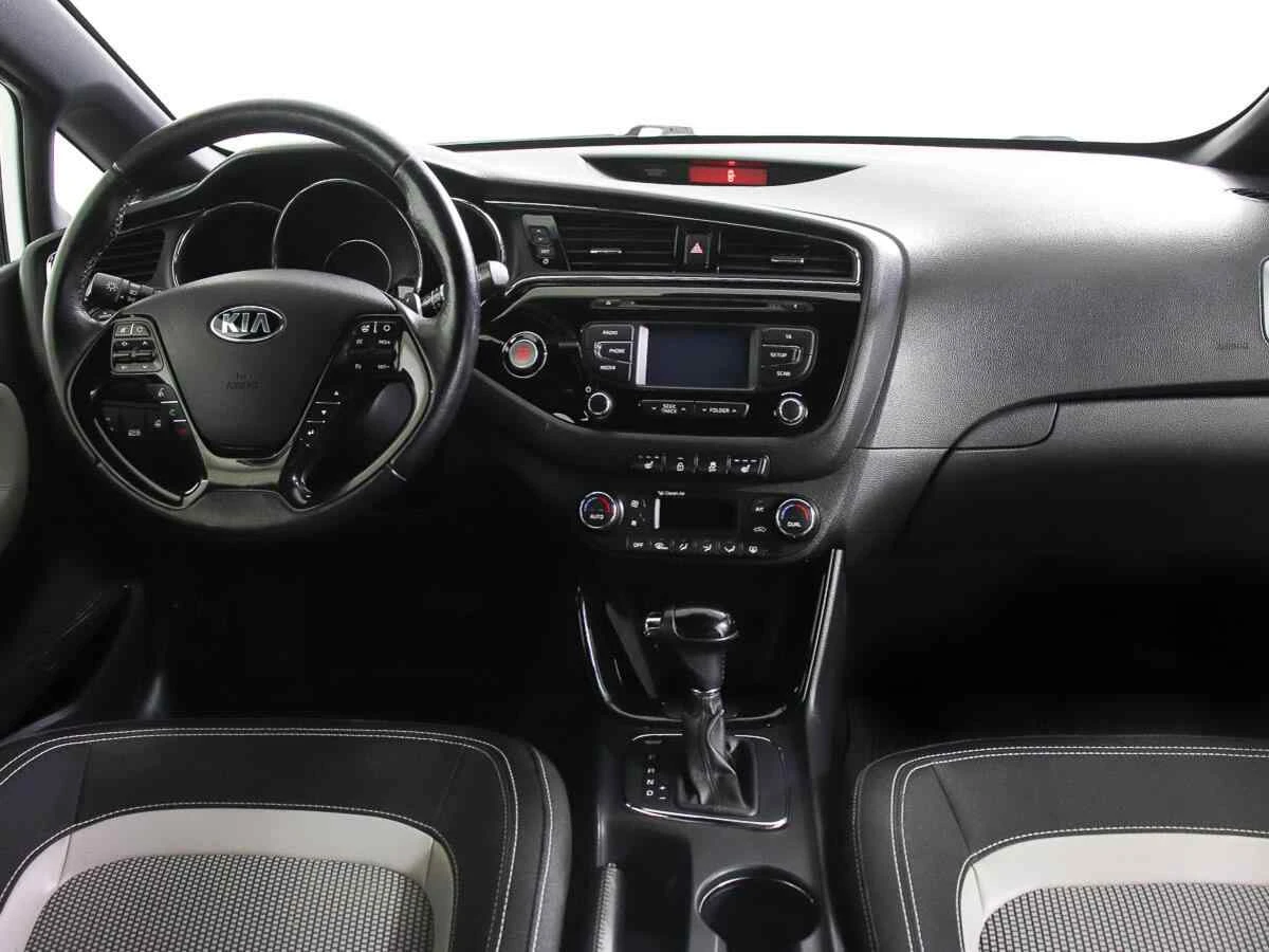 KIA Ceed, Белый, 2016, Автоматическая, 130 л.с., цена от 709 000 руб.