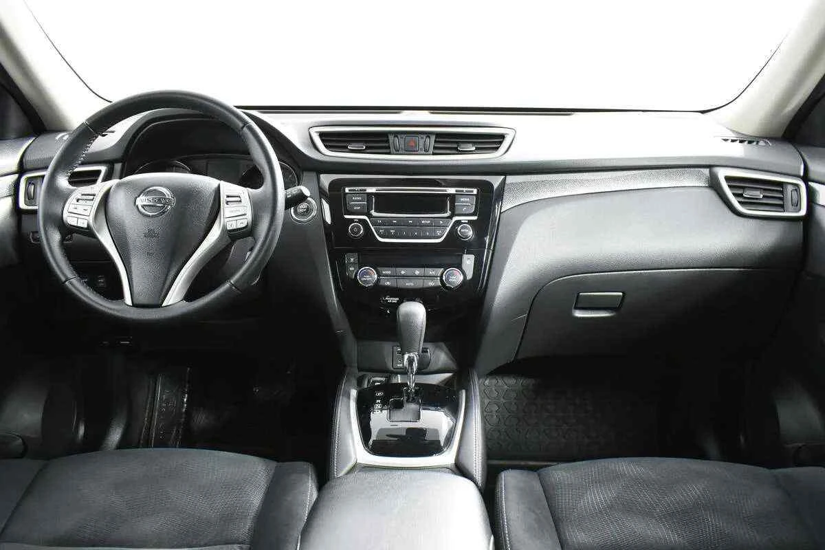 Nissan X-Trail, Серебряный, 2017, Вариатор, 144 л.с., цена от 1 299 100 руб.