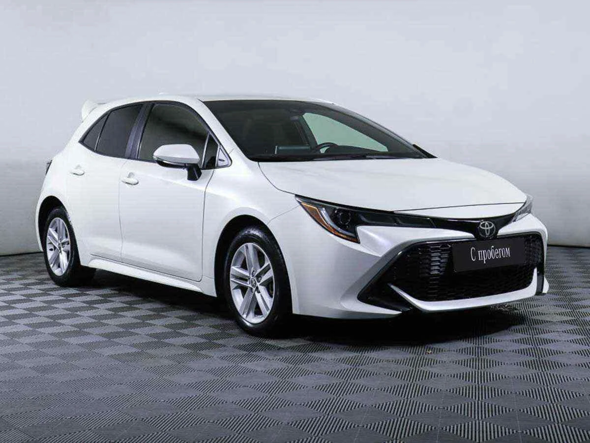 Toyota Corolla, Белый, 2019, Вариатор, 168 л.с., цена от 1 418 000 руб.