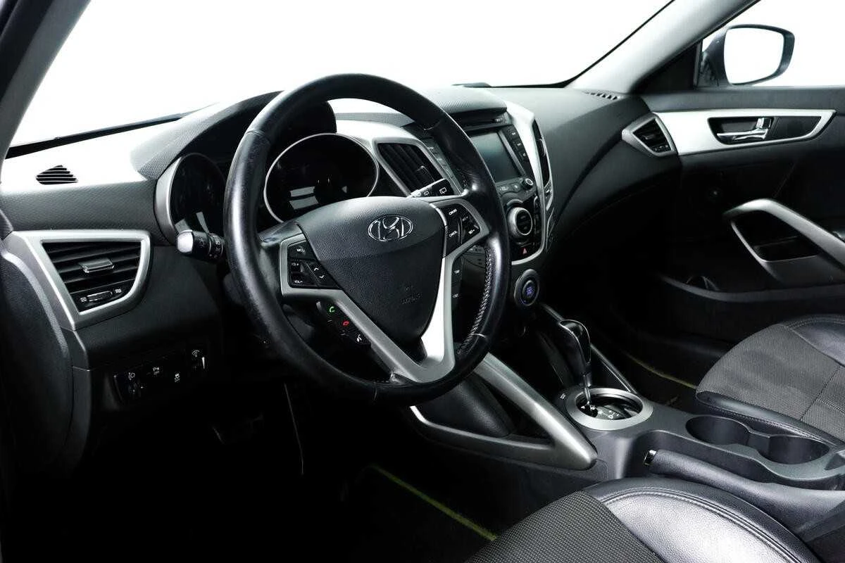 HYUNDAI VELOSTER, Белый, 2013, Автоматическая, 132 л.с., цена от 704 000 руб.