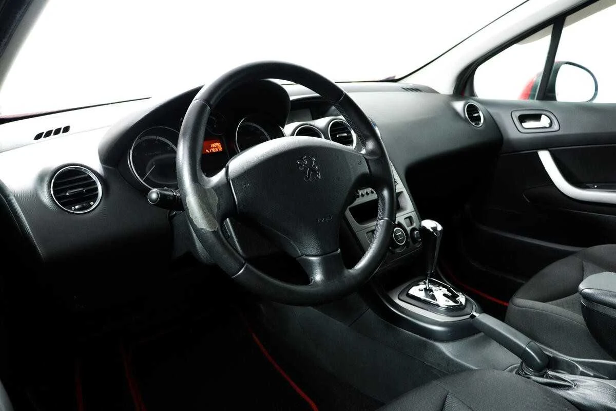 PEUGEOT 308, Красный, 2010, Автоматическая, 120 л.с., цена от 336 800 руб.