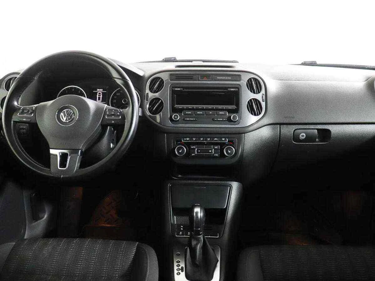 Volkswagen Tiguan, Черный, 2013, Робот, 150 л.с., цена от 655 000 руб.