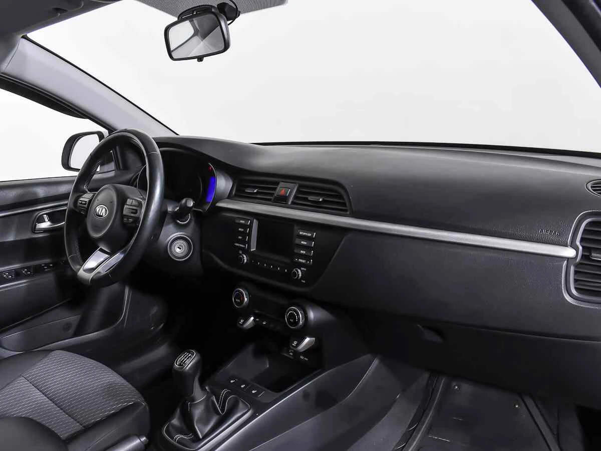 KIA X-Line, Белый, 2019, Механическая, 123 л.с., цена от 770 000 руб.