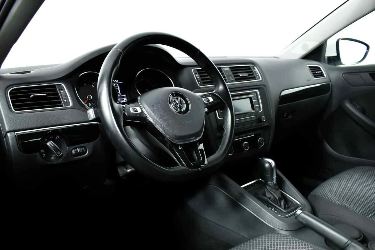 Volkswagen Jetta, Белый, 2018, Автоматическая, 110 л.с., цена от 1 125 000 руб.