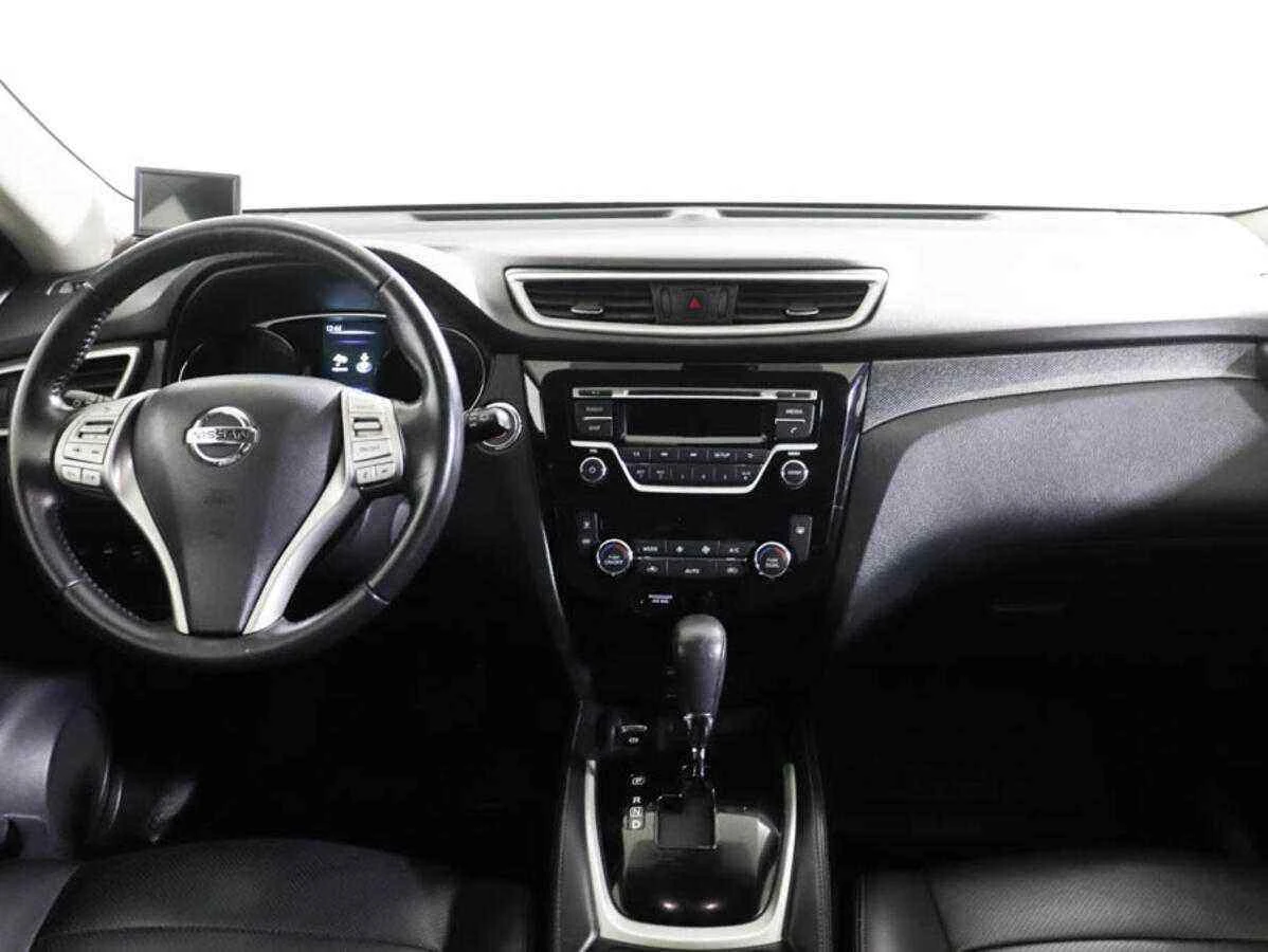 Nissan X-Trail, Серебряный, 2015, Вариатор, 144 л.с., цена от 1 189 000 руб.