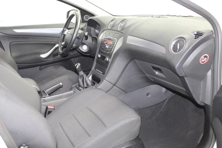 Ford Mondeo, Белый, 2014, Механическая, 145 л.с., цена от 915 000 руб.