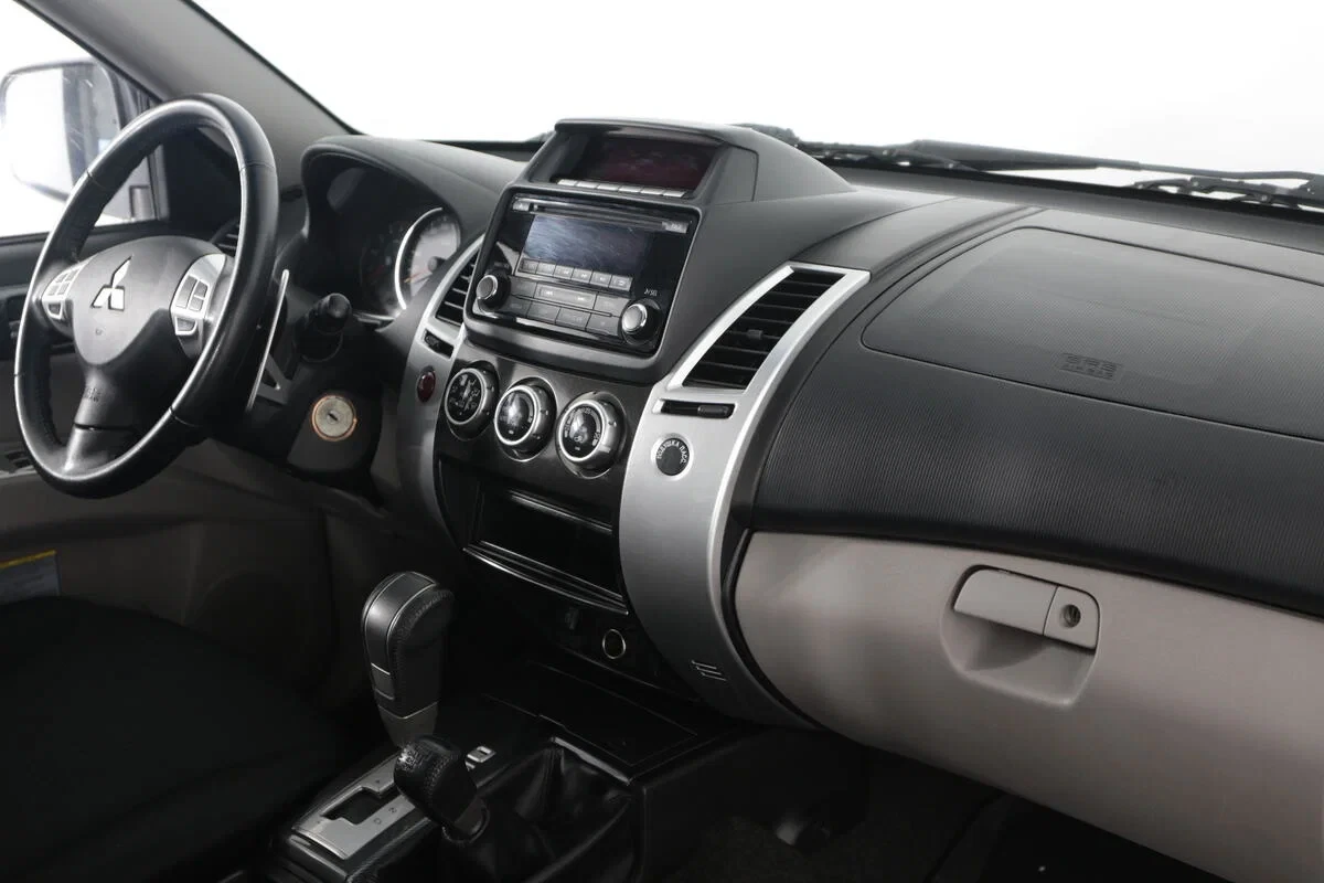 Mitsubishi Pajero Sport, Коричневый, 2014, Автоматическая, 178 л.с., цена от 1 476 500 руб.