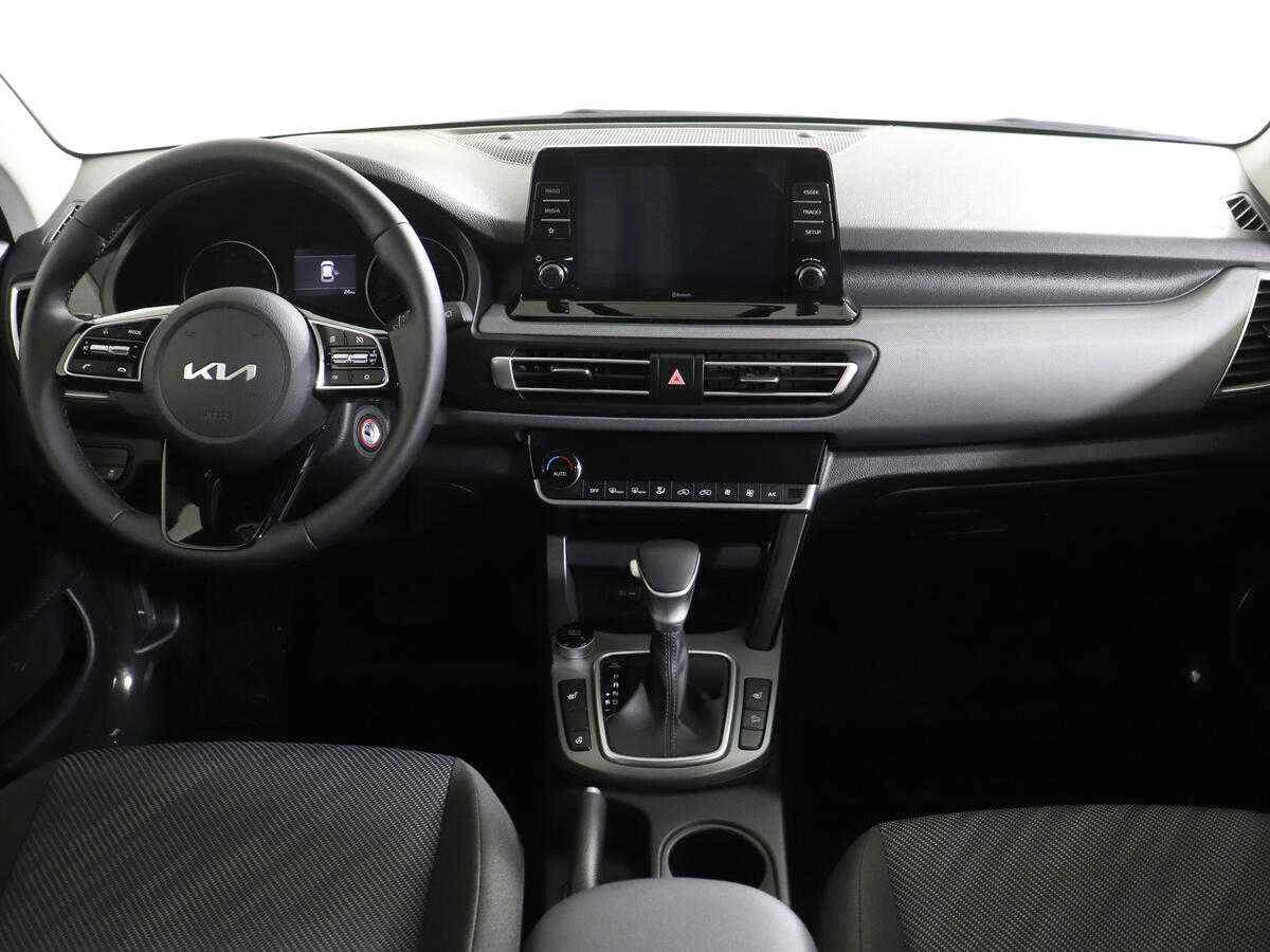 KIA Seltos, Белый, 2022, Вариатор, 149 л.с., цена от 1 950 000 руб.