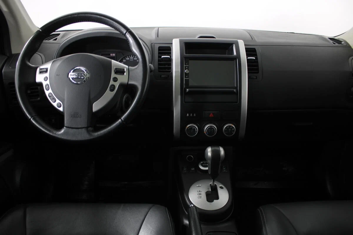 Nissan X-Trail, Серебряный, 2013, Вариатор, 169 л.с., цена от 1 060 000 руб.