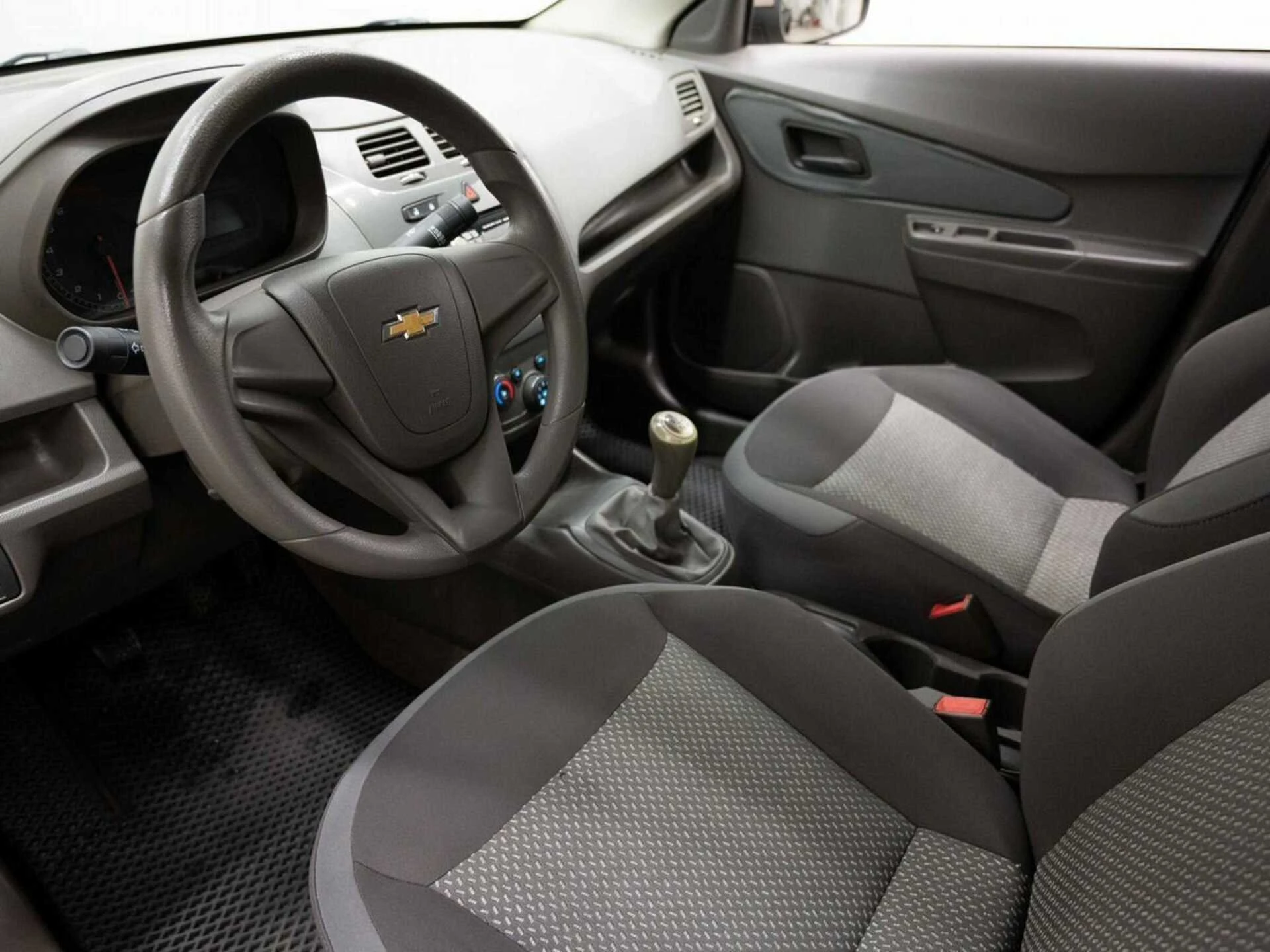 CHEVROLET COBALT, Золотой, 2013, Механическая, 105 л.с., цена от 358 400 руб.