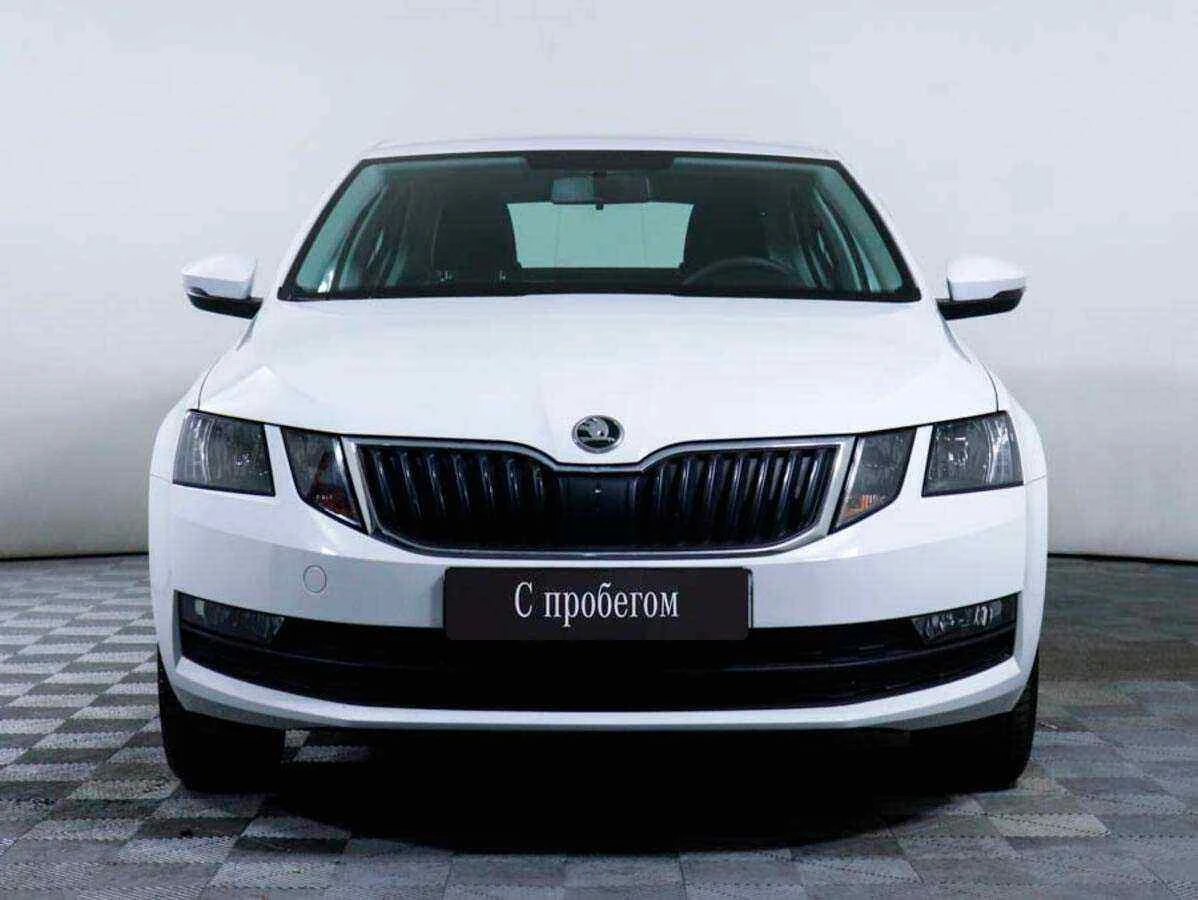 Skoda Octavia, Белый, 2018, Робот, 150 л.с., цена от 1 175 000 руб.