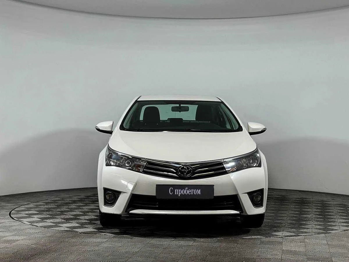 TOYOTA COROLLA, Белый, 2013, Вариатор, 122 л.с., цена от 896 000 руб.