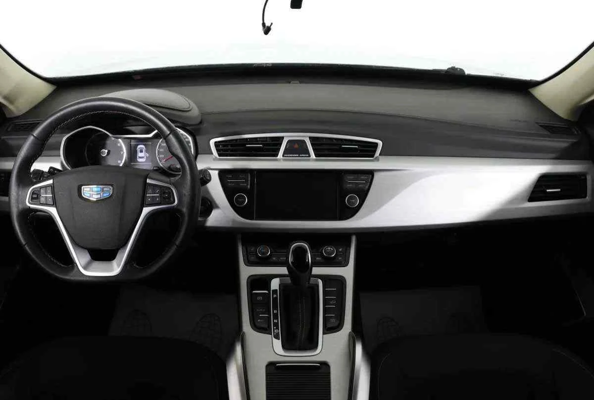 Geely Atlas, Серебряный, 2018, Автоматическая, 149 л.с., цена от 966 000 руб.