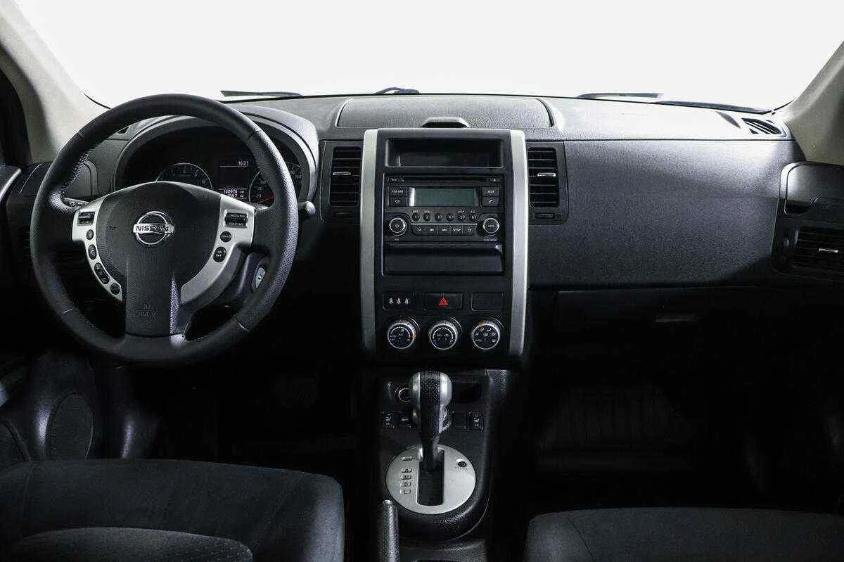 Nissan X-Trail, Серебряный, 2013, Вариатор, 141 л.с., цена от 729 000 руб.