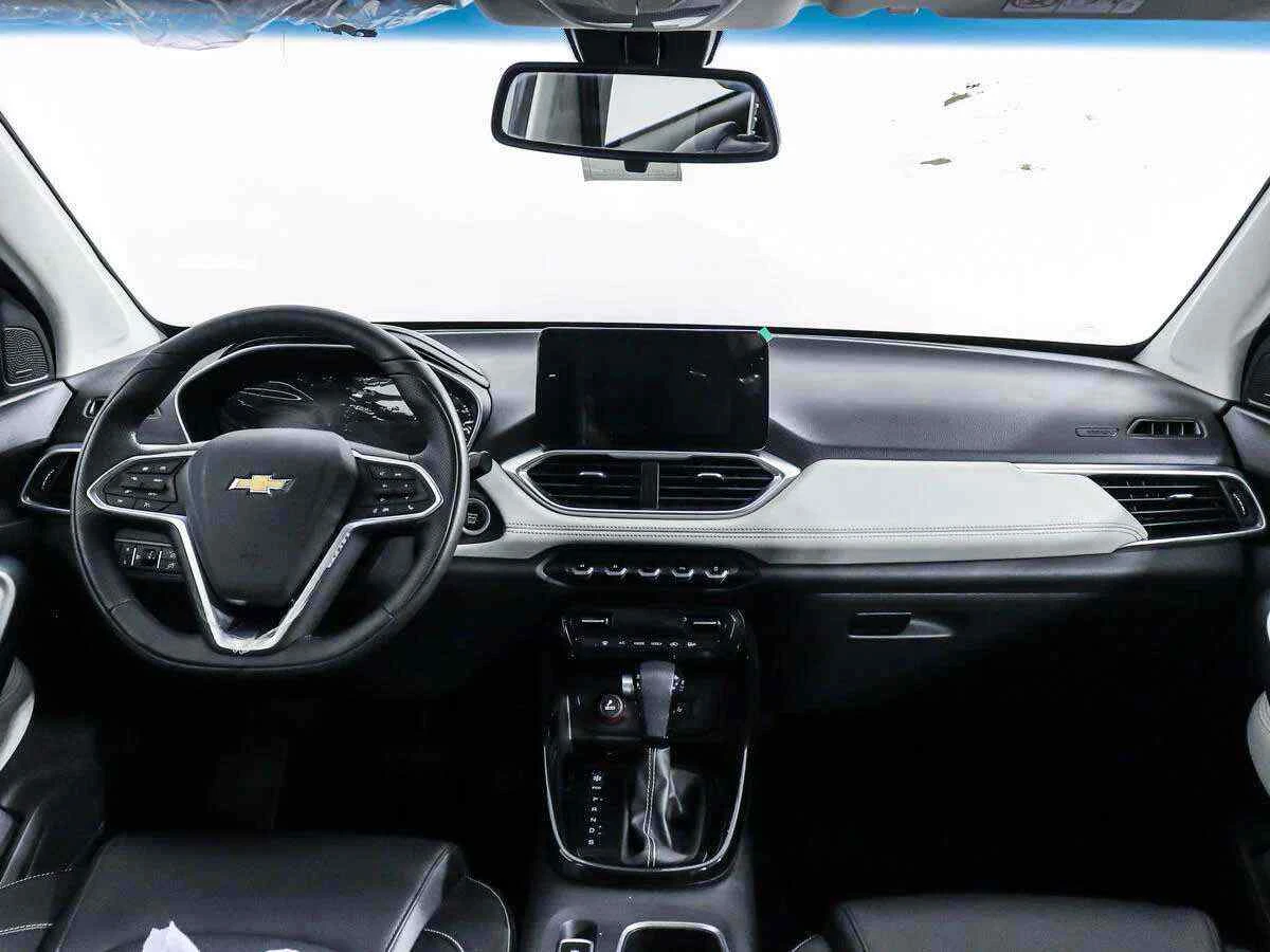 Chevrolet Captiva, Серый, 2022, Вариатор, 147 л.с., цена от 2 039 000 руб.