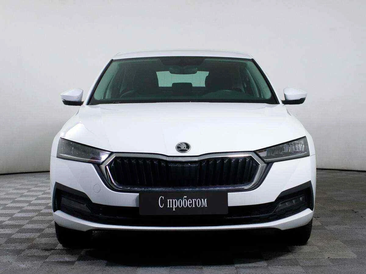 Skoda Octavia, Белый, 2020, Автоматическая, 150 л.с., цена от 1 300 000 руб.