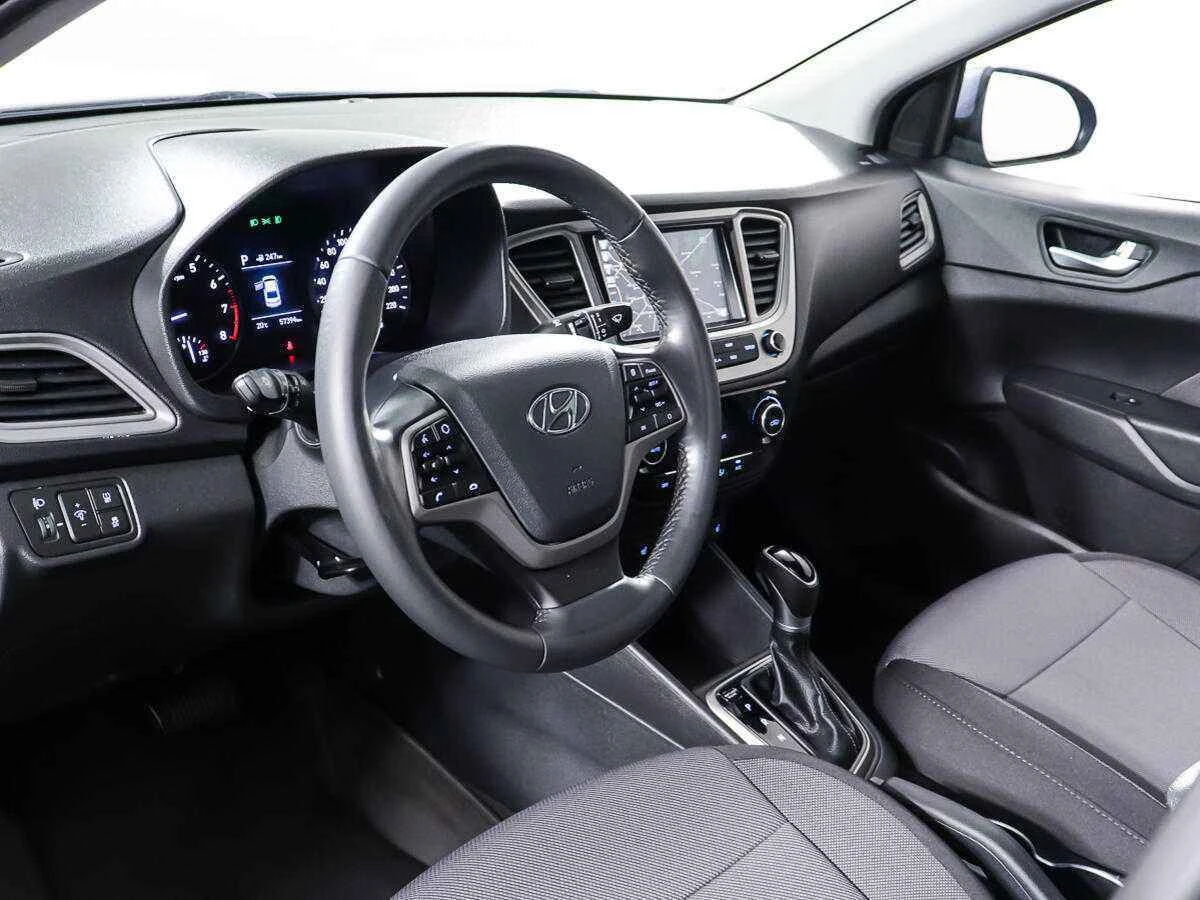 Hyundai Solaris, Серебряный, 2018, Автоматическая, 100 л.с., цена от 549 000 руб.