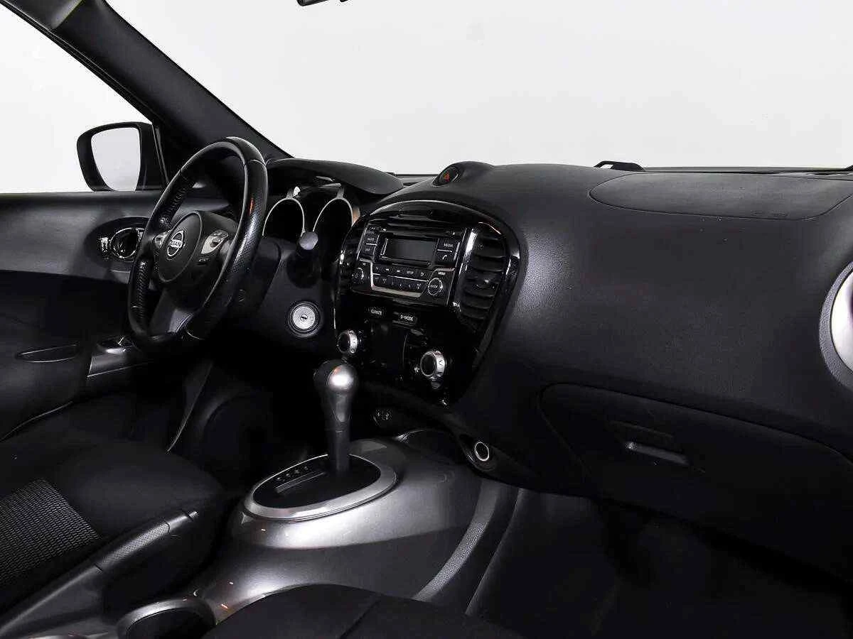 Nissan Juke, Серебряный, 2014, Вариатор, 117 л.с., цена от 861 000 руб.