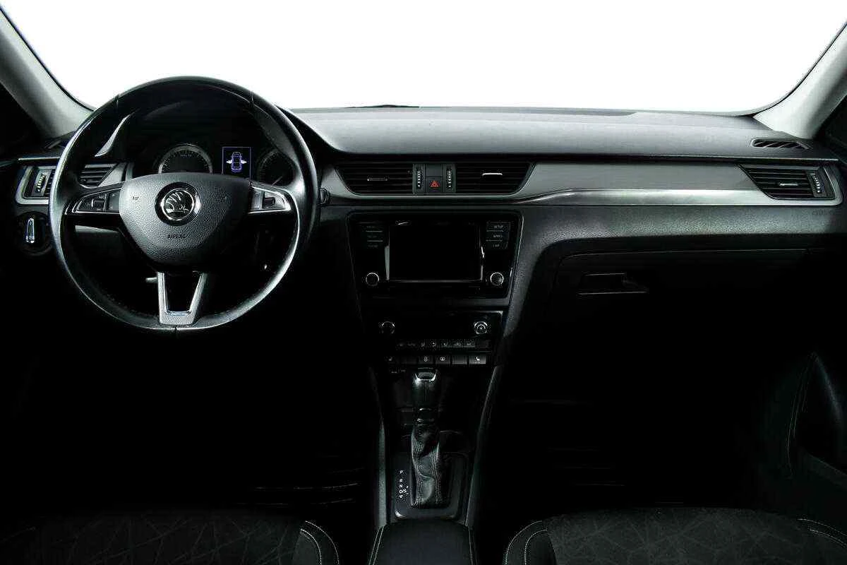 Skoda Rapid, Бежевый, 2018, Автоматическая, 110 л.с., цена от 590 000 руб.