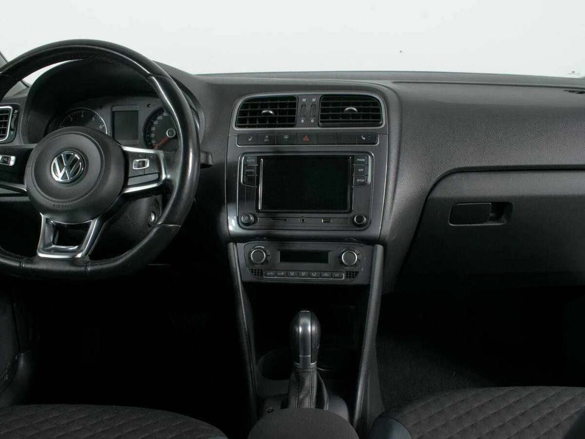 VOLKSWAGEN POLO, Белый, 2019, Робот, 125 л.с., цена от 915 200 руб.