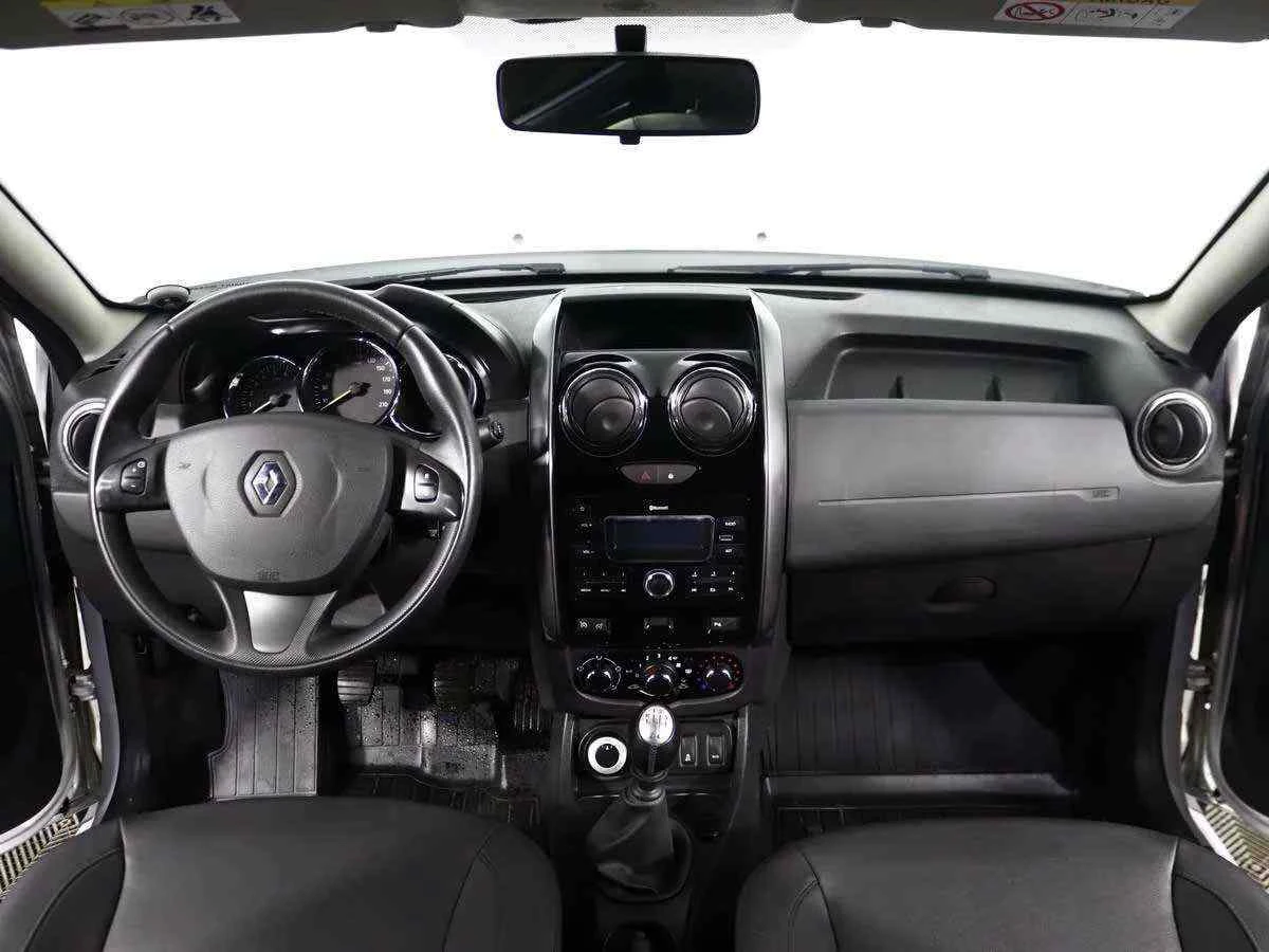 Renault Duster, Серебряный, 2017, Механическая, 109 л.с., цена от 1 032 000 руб.