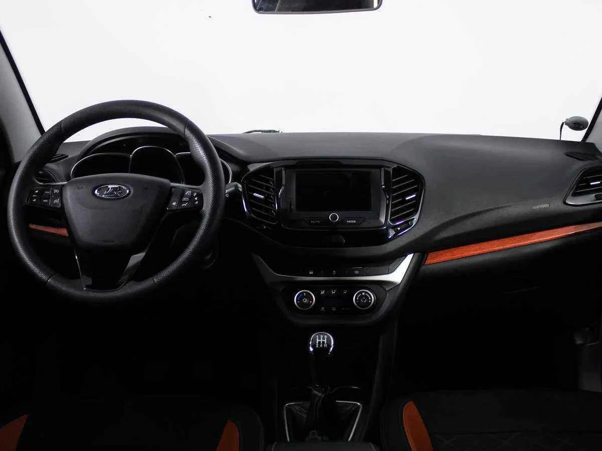 LADA Vesta SW Cross, Коричневый, 2019, Механическая, 122 л.с., цена от 855 000 руб.