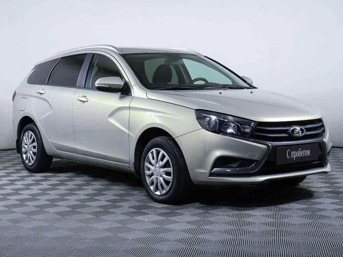 LADA Vesta SW, Серебряный, 2018, Робот, 122 л.с., цена от 489 000 руб.