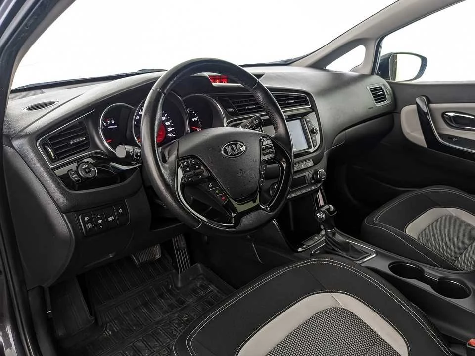 KIA CEED, Серый, 2017, Робот, 135 л.с., цена от 944 000 руб.