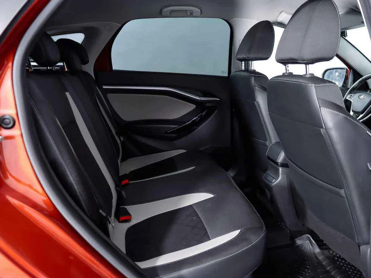 LADA Vesta SW Cross, Красный, 2021, Механическая, 106 л.с., цена от 915 000 руб.