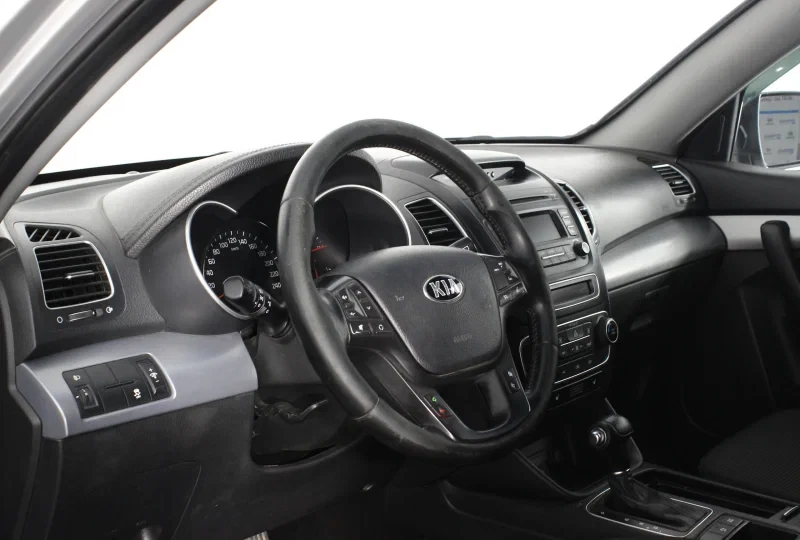 KIA Sorento, Серебряный, 2014, Автоматическая, 175 л.с., цена от 1 100 000 руб.