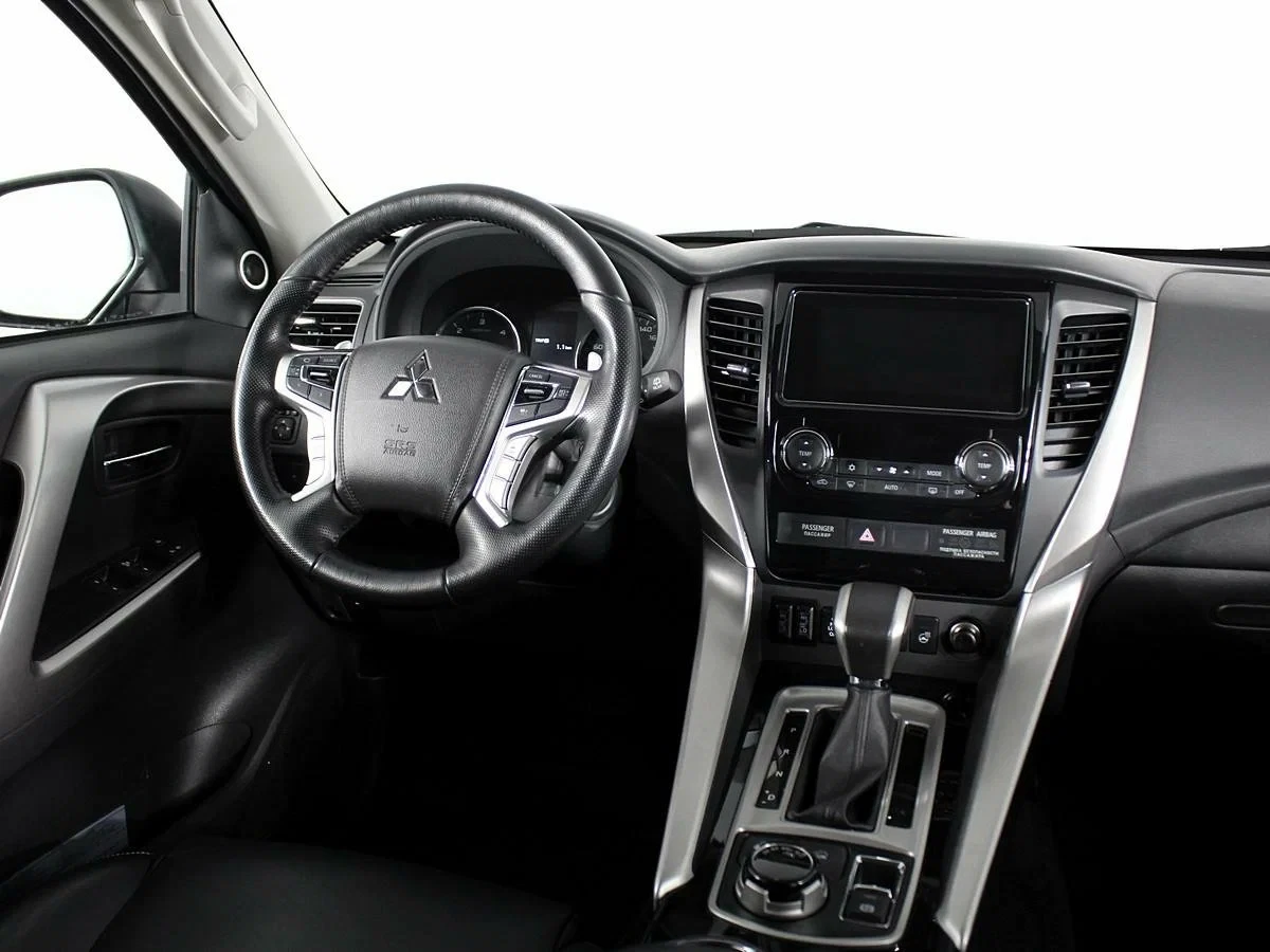 Mitsubishi Pajero Sport, Черный, 2017, Автоматическая, 181 л.с., цена от 2 187 000 руб.
