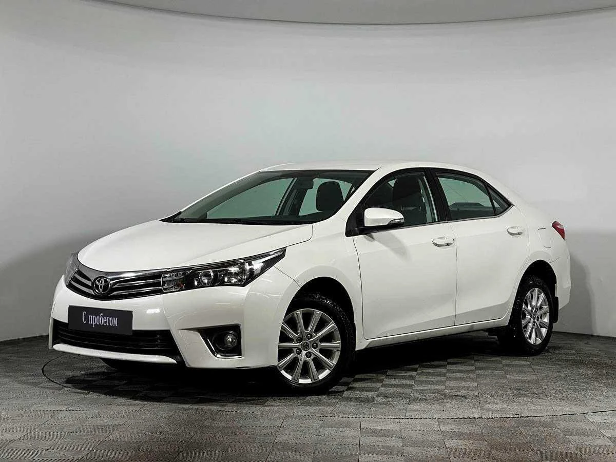 TOYOTA COROLLA, Белый, 2013, Вариатор, 122 л.с., цена от 896 000 руб.