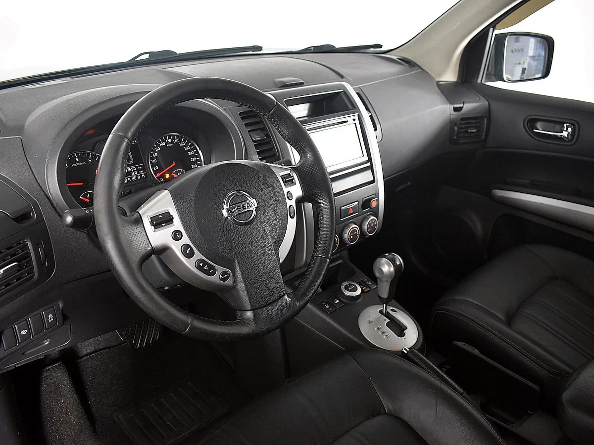 Nissan X-Trail, Серый, 2011, Вариатор, 169 л.с., цена от 670 000 руб.