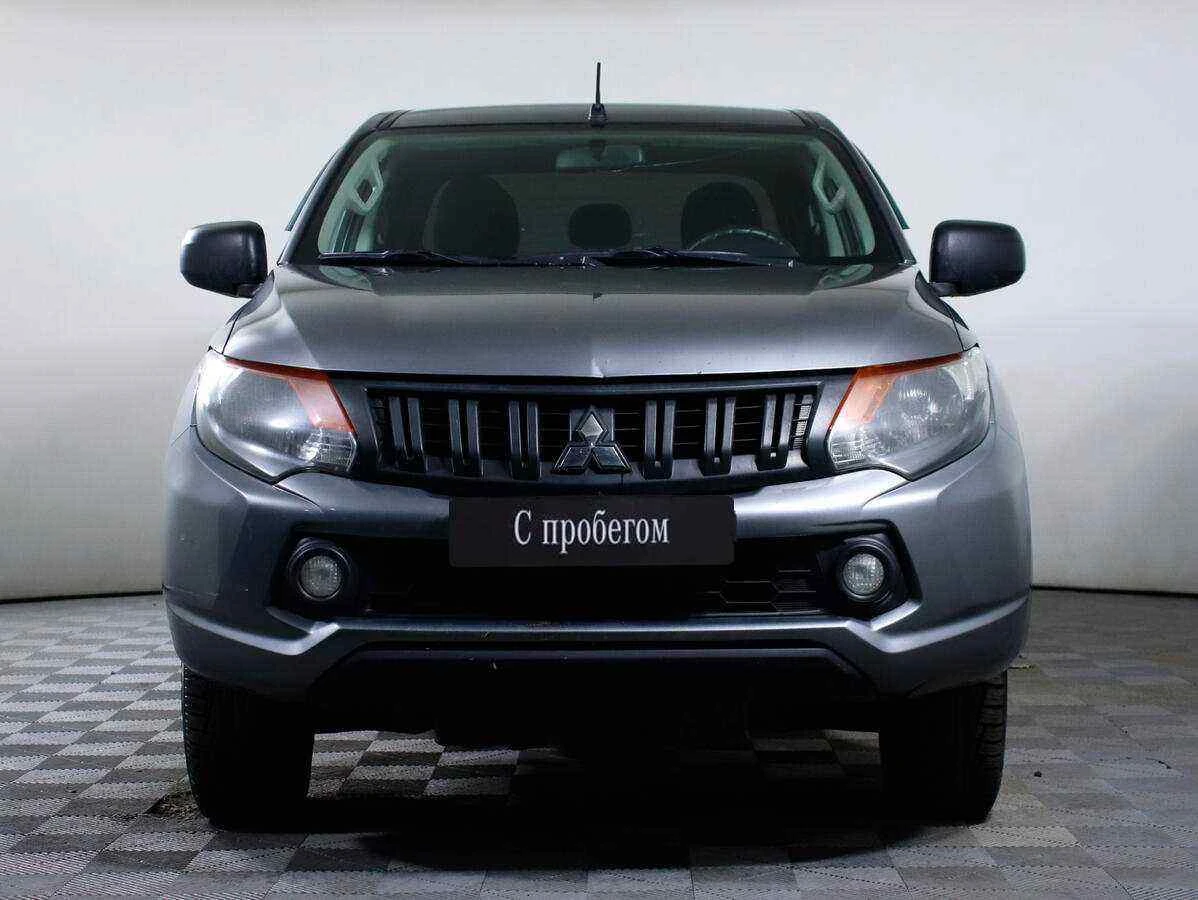 Mitsubishi L200, Серый, 2015, Механическая, 154 л.с., цена от 1 345 000 руб.